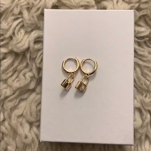 Lock earring huggies